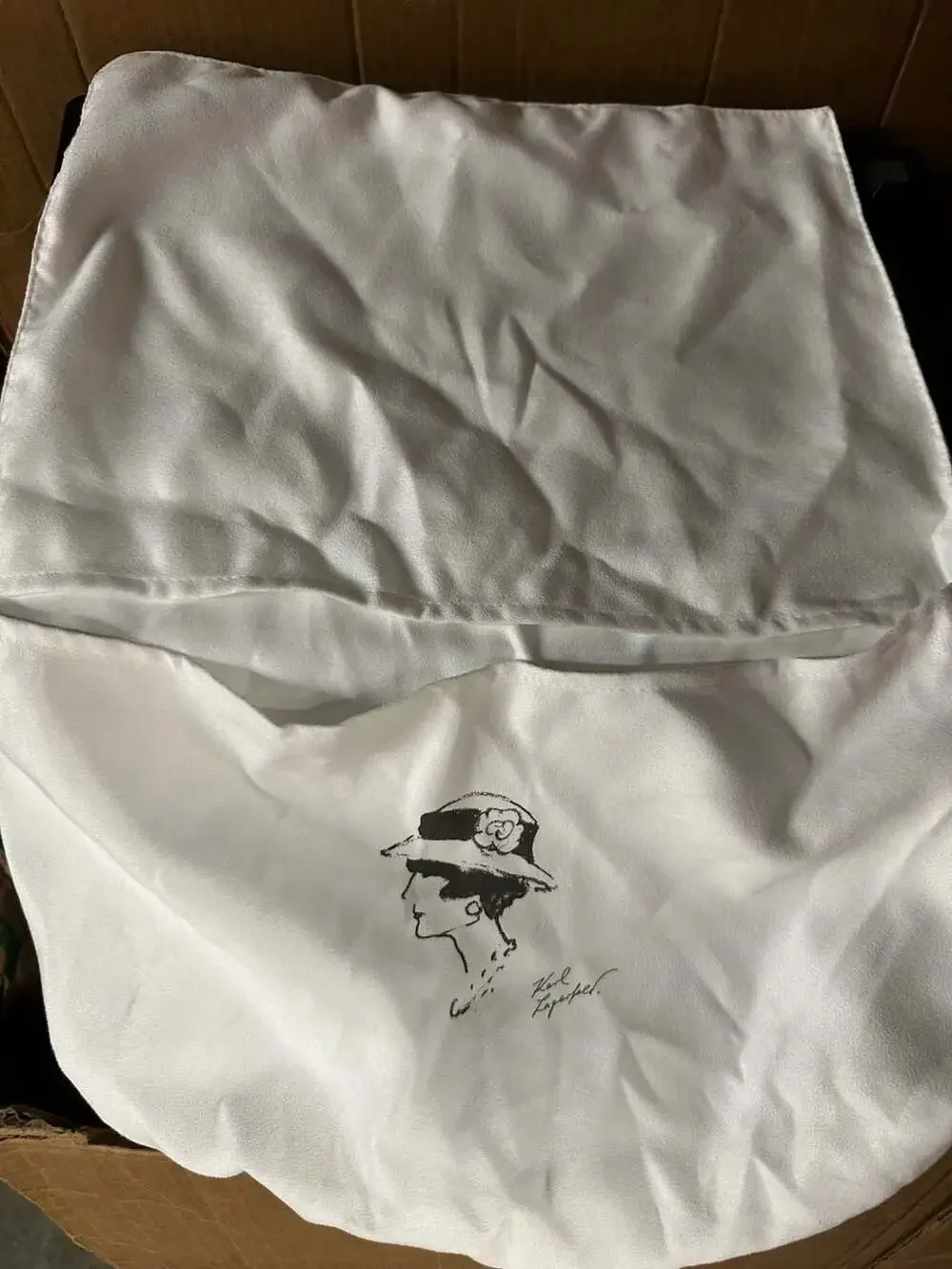 CHANEL dust bag